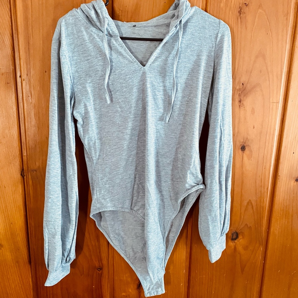 L Gray Hooded Lantern-Sleeve Bodysuit